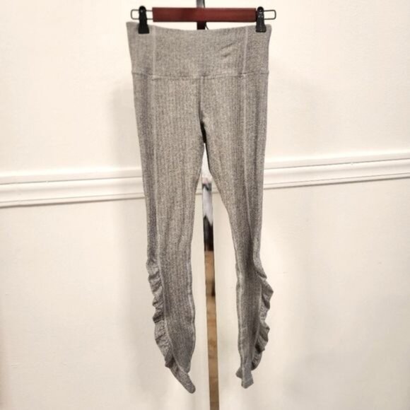 lululemon athletica Pants - Lululemon Sz 4 Turn Around Tight Leggings Heathered Black White Ruched